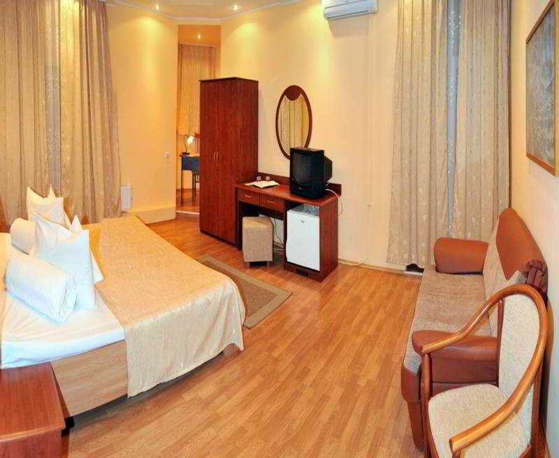 Hotel Confort 3*